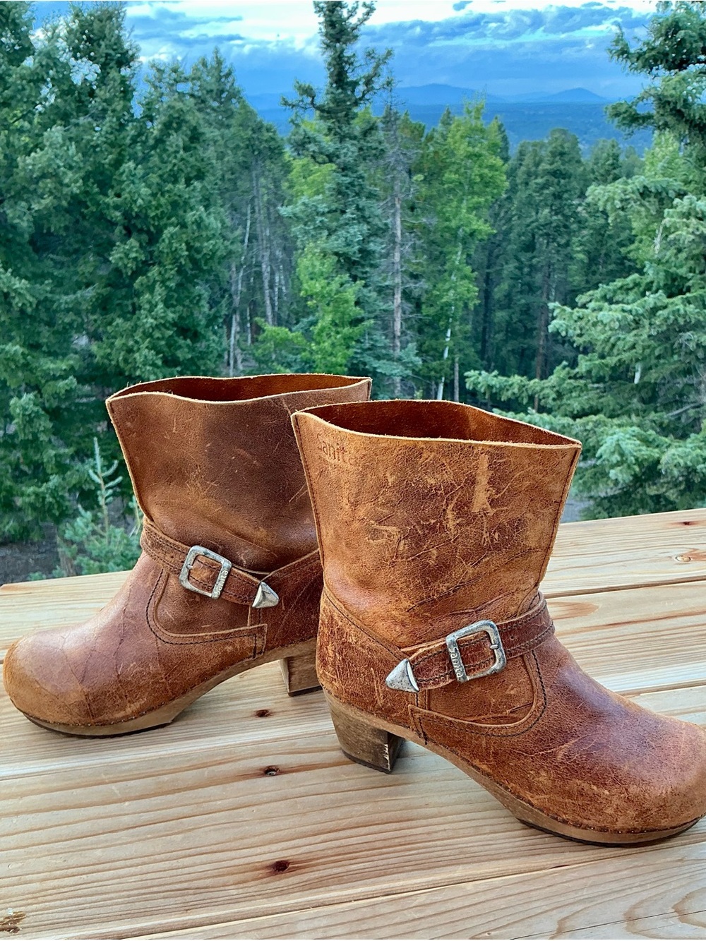 Sanita Distressed Brown Leather Wood Heel Buckle Boots Boho Clog Size 8 New - Picture 2 of 16